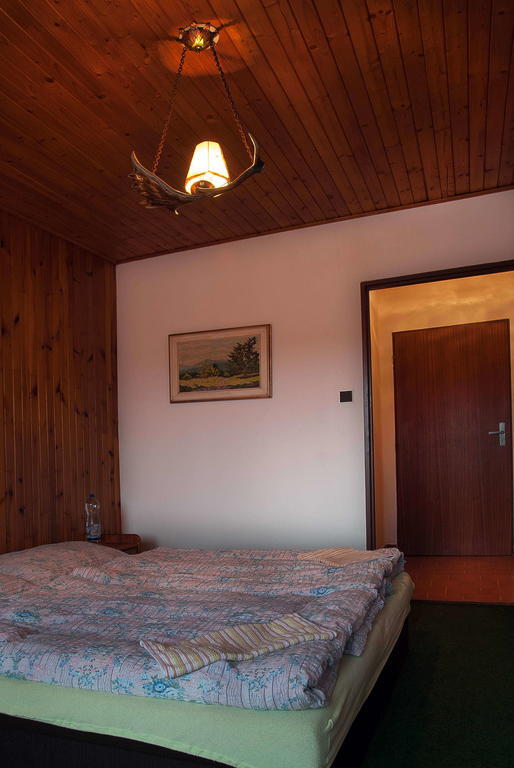 Lovecky Hotel Jivak Loučeň Δωμάτιο φωτογραφία