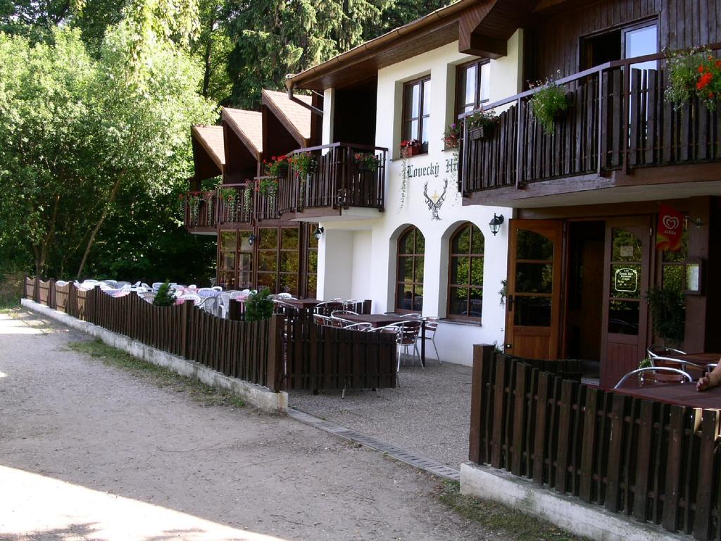 Lovecky Hotel Jivak Loučeň Εξωτερικό φωτογραφία